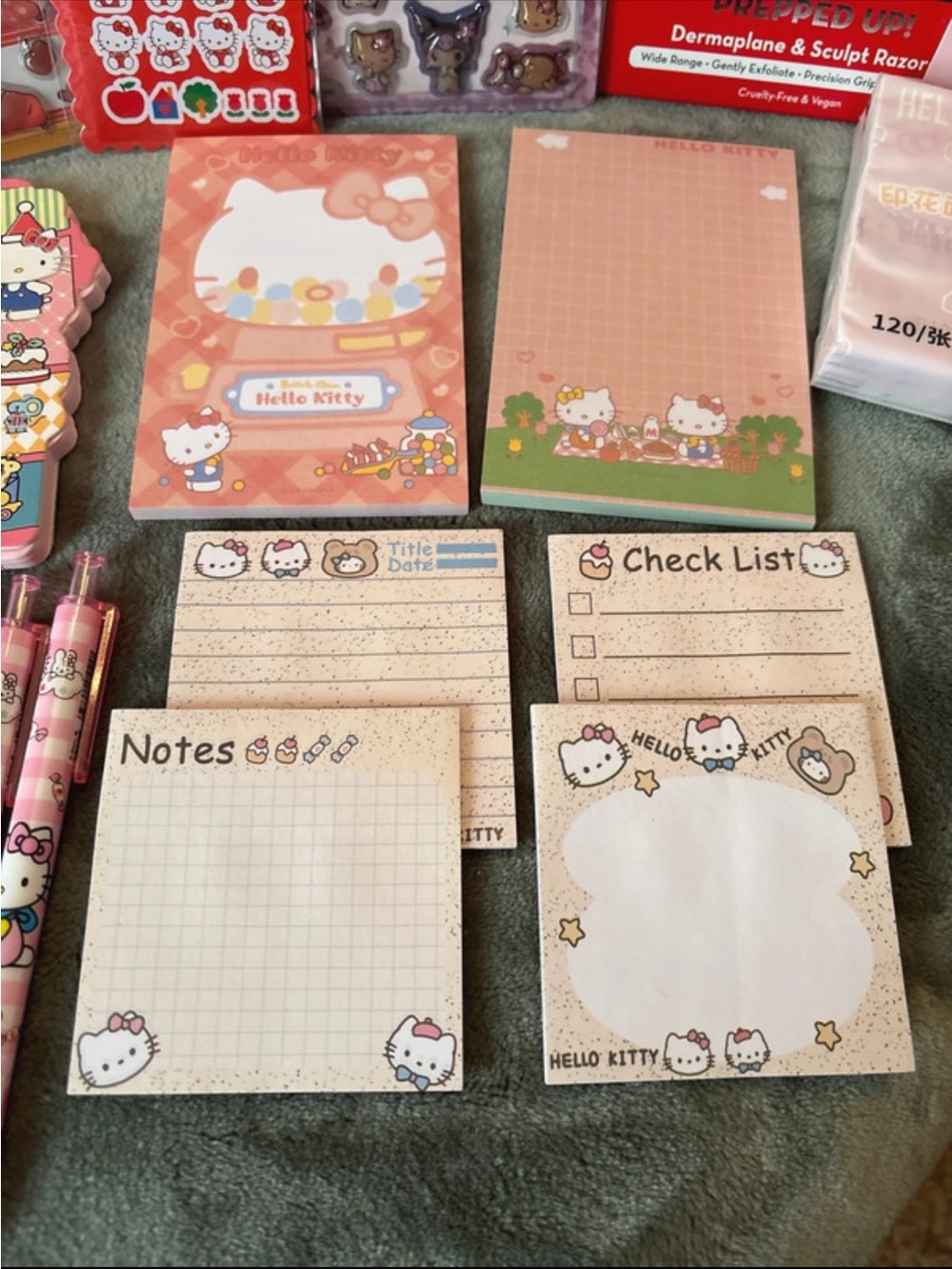 Hello Kitty Bundle! - Picture 3 of 9